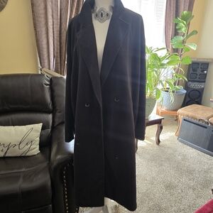 Sophisticated Black Trench Coat for Women